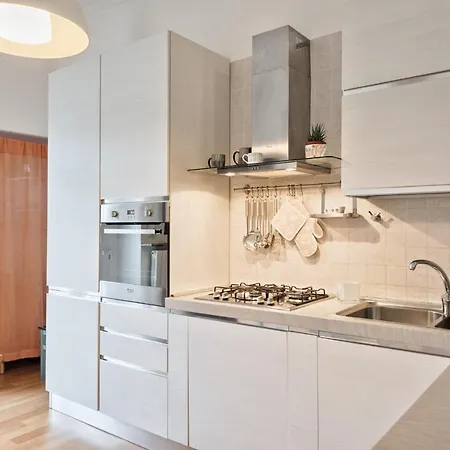 Apartment Porta Susa A Due Passi Turin
